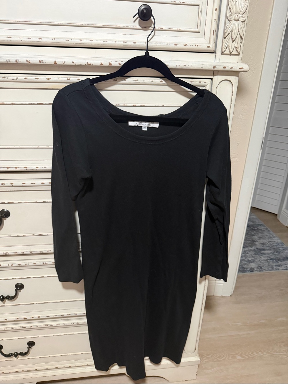 Women's Black Long Sleeve Scoop Neck Dress